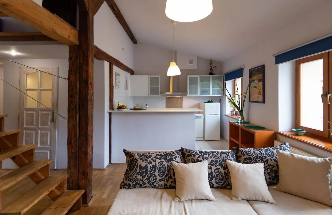 Sky'S The Limit! Spacey Loft-1